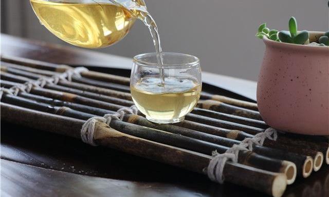 普洱茶的功效与作用，生津、止渴