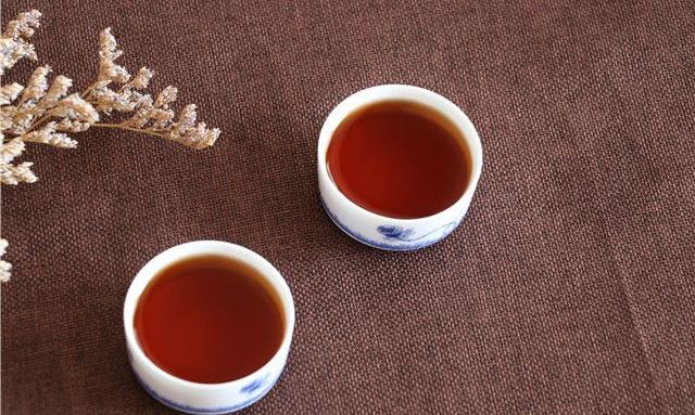 经常喝茶叶水对身体好不好