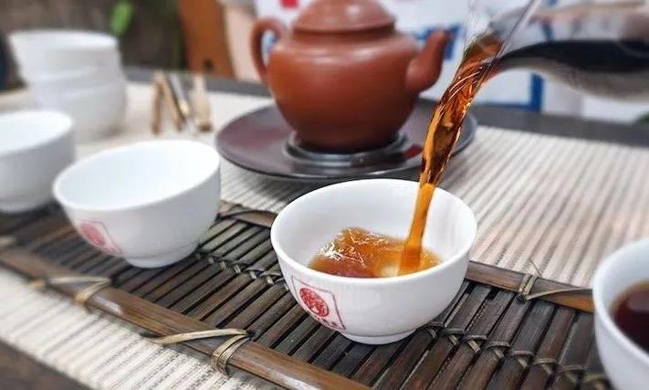 为什么说发酵后的普洱熟茶是健康饮品?