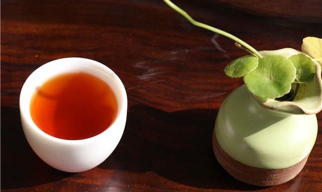 红茶是否有助于睡眠