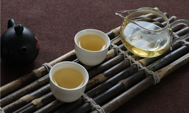 用茶叶水服药有可能会解药效