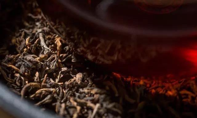 为什么晚上更适合喝熟茶？