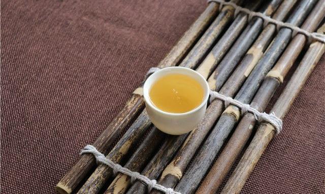 为什么不要用茶水服药？