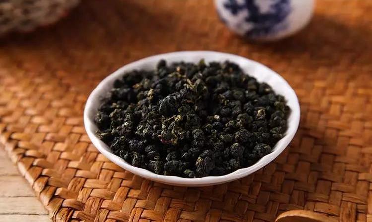 逢年过节胖三斤,那就多喝乌龙!
