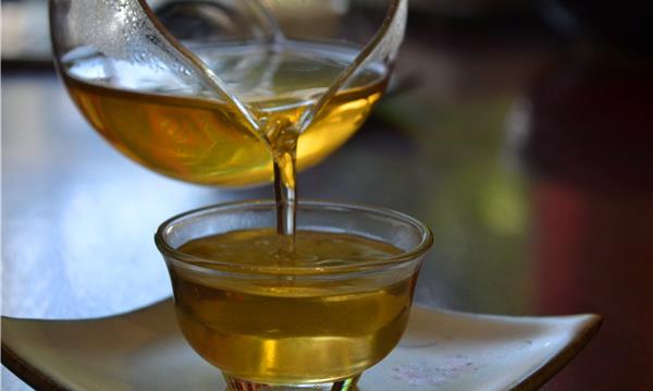 茶叶中哪些成分引起“回甘”