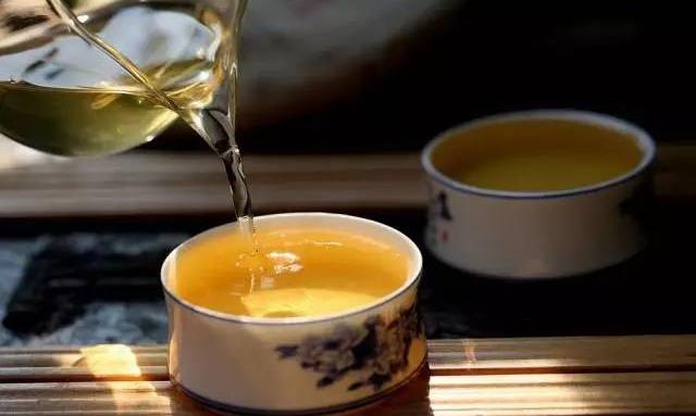 再贵的饮料,还不如一杯好茶
