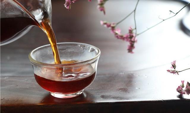 老年人喝茶对身体好吗