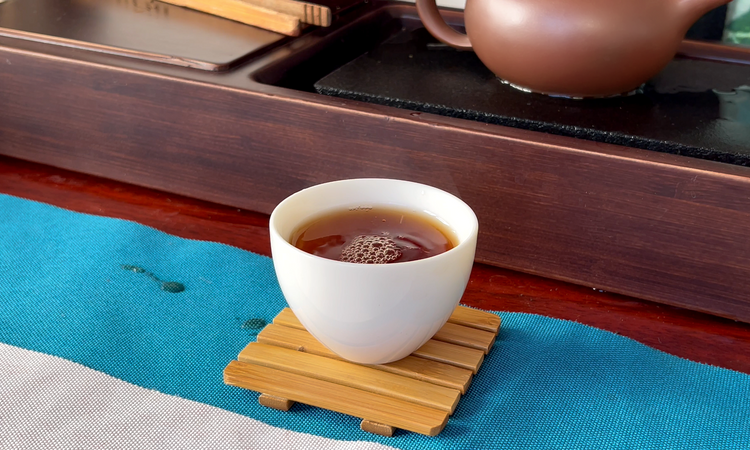 喝茶好，还是喝白开水好？