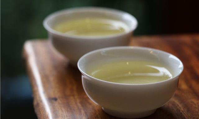 闲时，泡一壶茶，讨一盏​清净