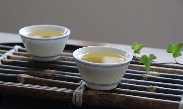 喝茶宜清浅，浮世多清欢