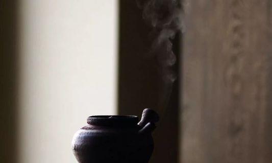 一卷诗书半盏茶,人间至味是清欢