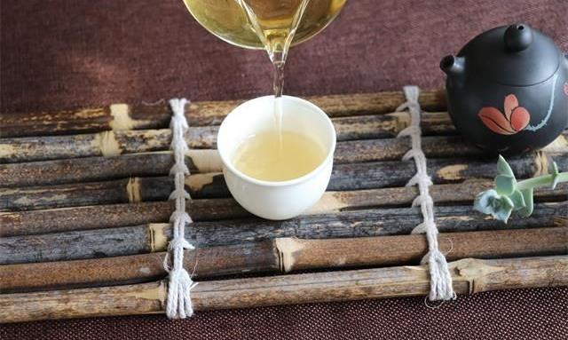 茶香的方向，是温暖的