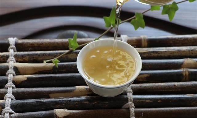 一杯茶，天地之间