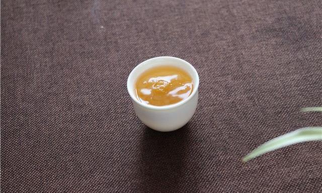 茶本就随性，简单如一