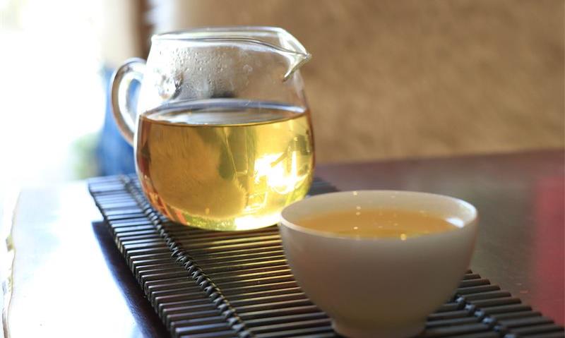 为寂寞沏上一杯茶