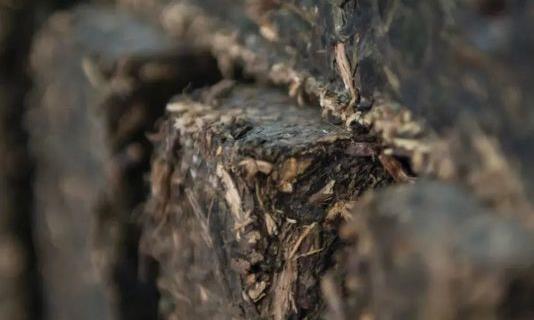 800年楚国文化孕育出来的湖北茶,应是什么颜色?