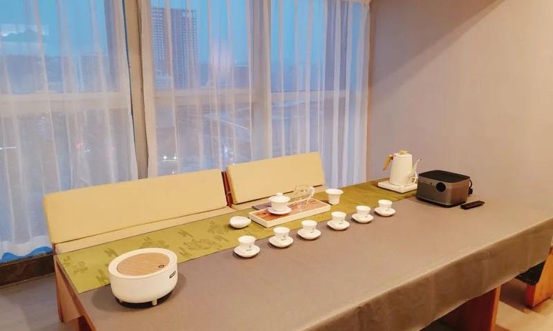 一杯茶里 有日月星辰的辉映