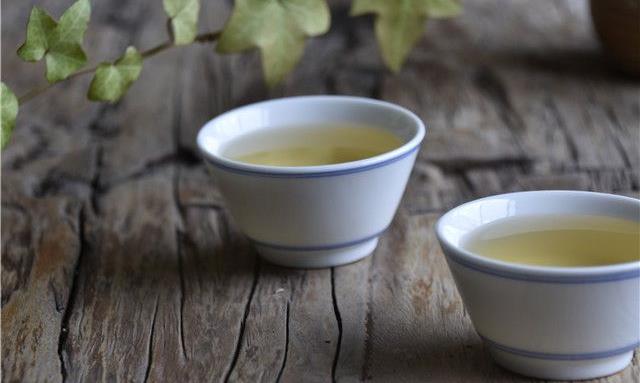 在这个冬天，来一杯茶暖心吧