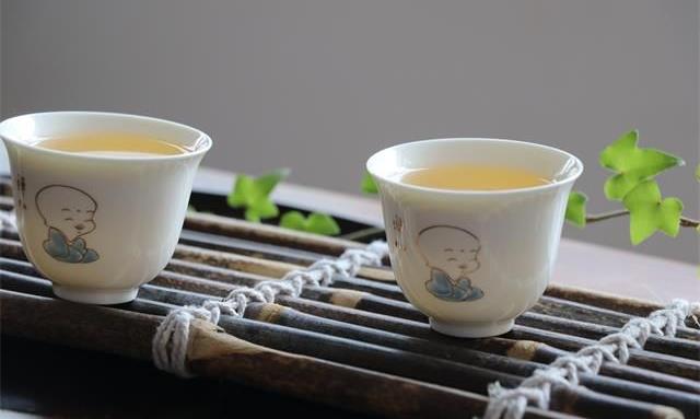 徜徉在一盏茶味光阴里