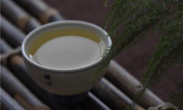 人生如茶，浅酌细品方知味