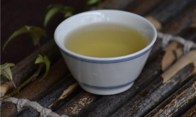人生如茶，淡定从容，静心以对