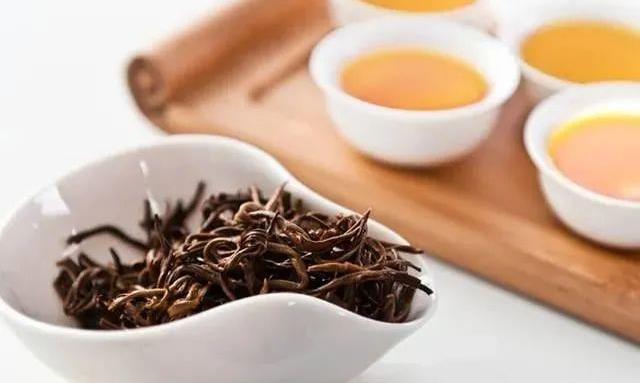 巴东红茶——茶汤泛银光 自带百花香