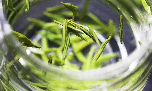 常喝绿茶有什么好处，喝绿茶影响睡眠吗