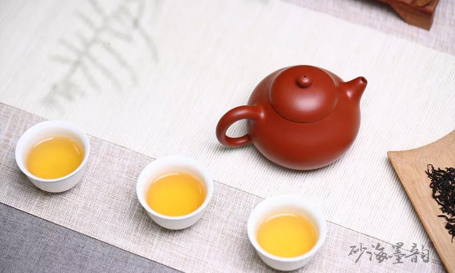 养壶篇 l 高手都怎么养护紫砂壶的？