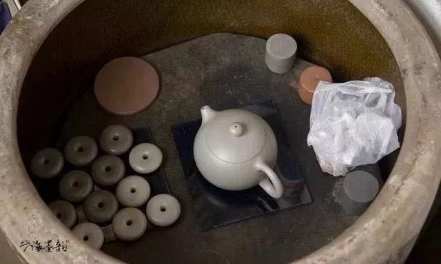 传说中的紫砂定窑白，原来只是做瓦罐的常见原料！