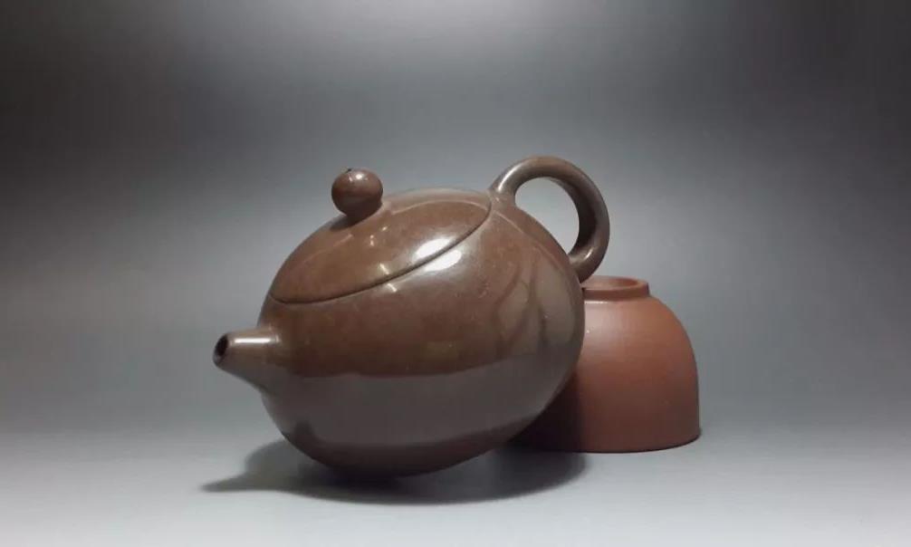 【紫砂专栏】紫砂壶养了一年还是没变化？这是为啥？