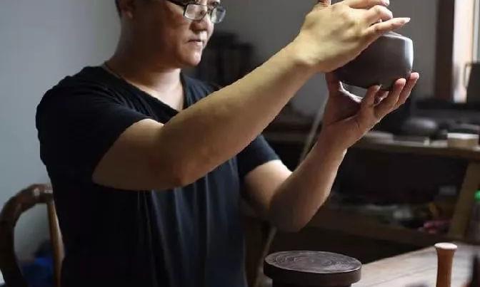 紫玉隽永  • 吴东元 【长瓠提梁】