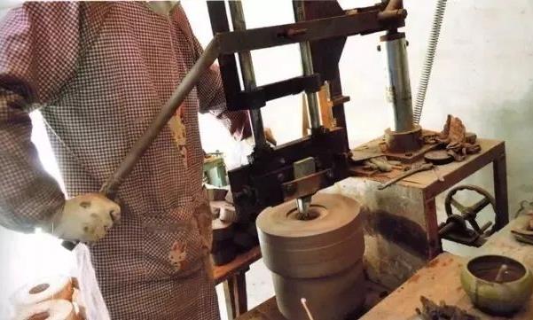 全手工、半手工、手拉胚、灌浆壶、机车壶