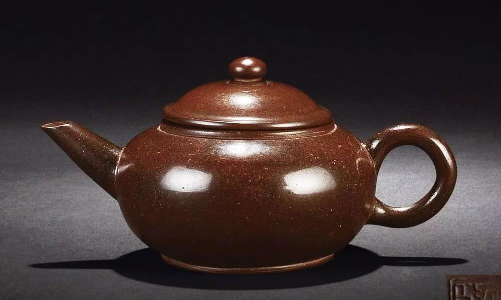 在泰国成了爆款的紫砂壶长什么样？与众不同！