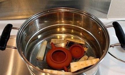 新鲜出炉的紫砂壶如何开启第一泡?