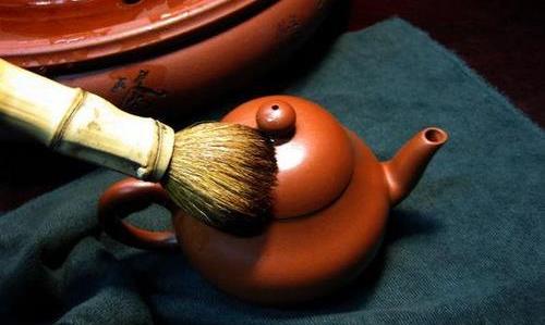 新的紫砂壶第一次使用，需要注意哪些事项？