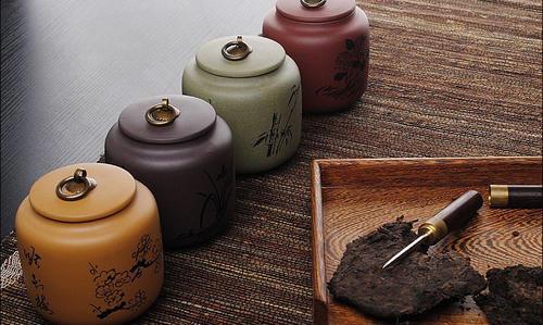 紫砂茶叶罐如何使用？