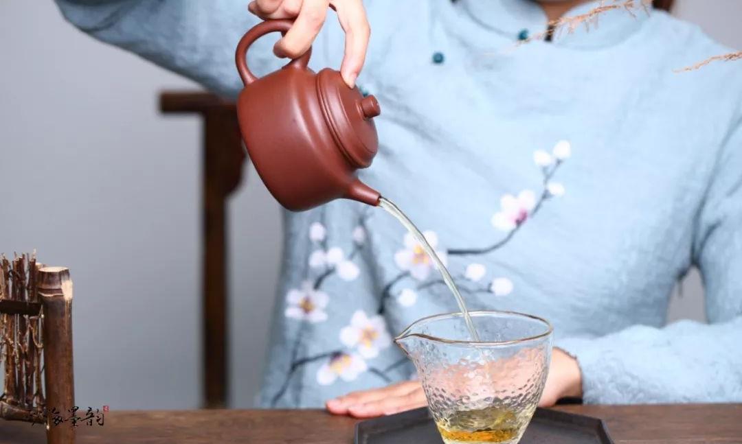 紫砂壶怎么正确的看“三点一线”？