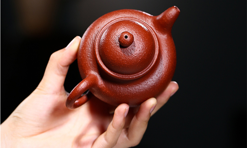 紫砂小知识：朱泥壶为什么特别适合泡铁观音？