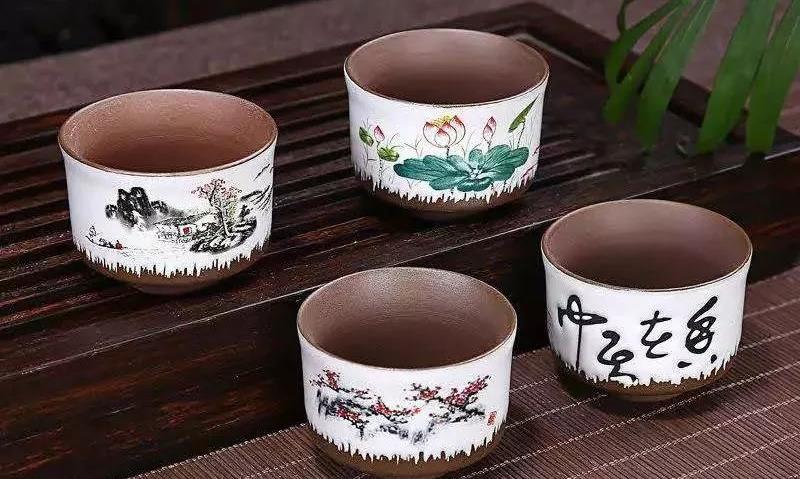他的“主人杯”传递了什么信息?