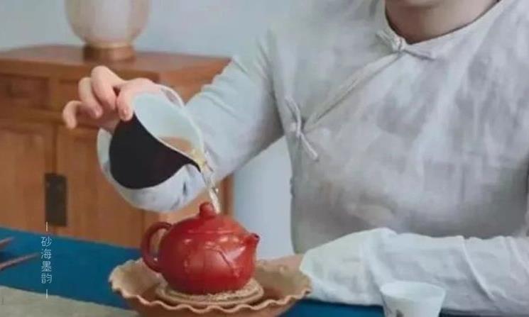 紫砂壶突然开裂了？！到底是什么原因？