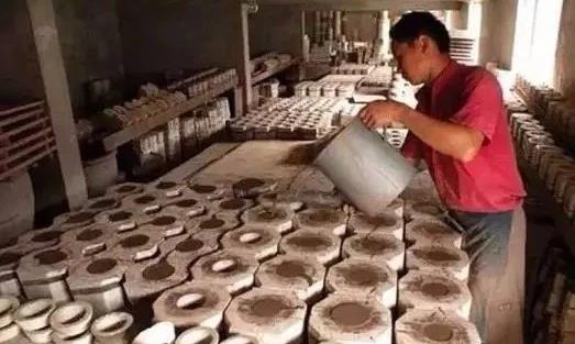 紫砂壶泥料的粗细和透气性有关系吗？