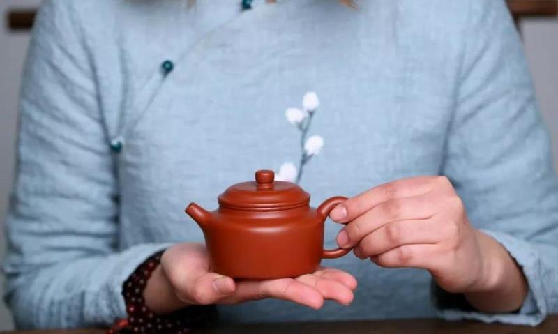 紫砂壶的轻重，影响价格吗？