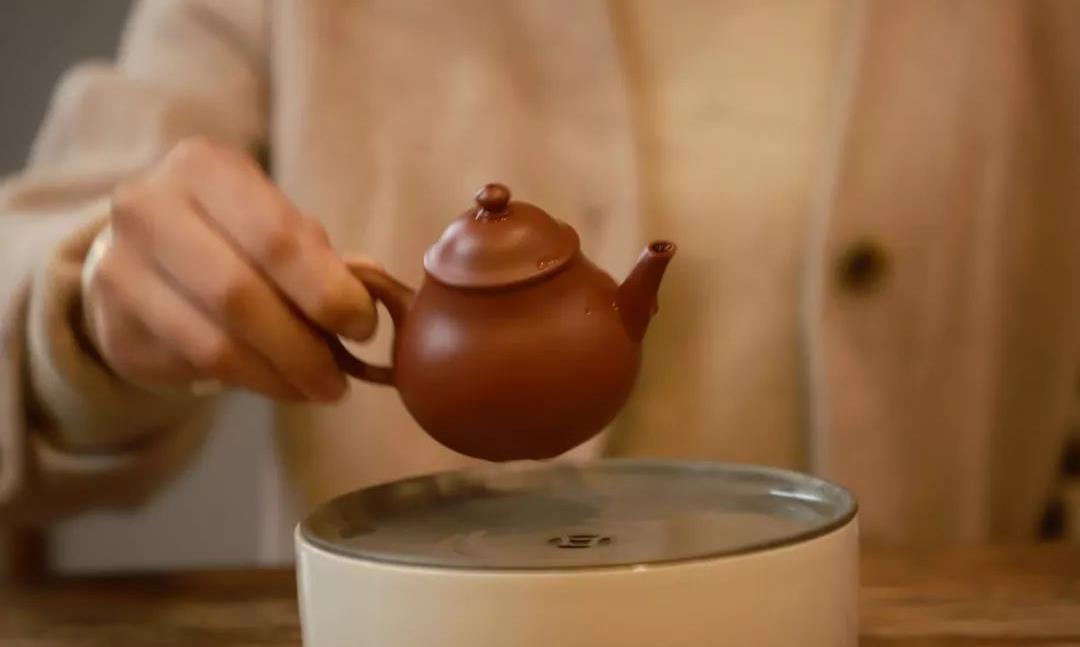 这么冷的天,心爱的紫砂壶需要一份防开裂指南!