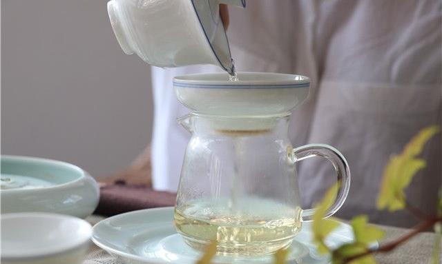 新手如何挑选盖碗？盖碗怎么拿不烫手？