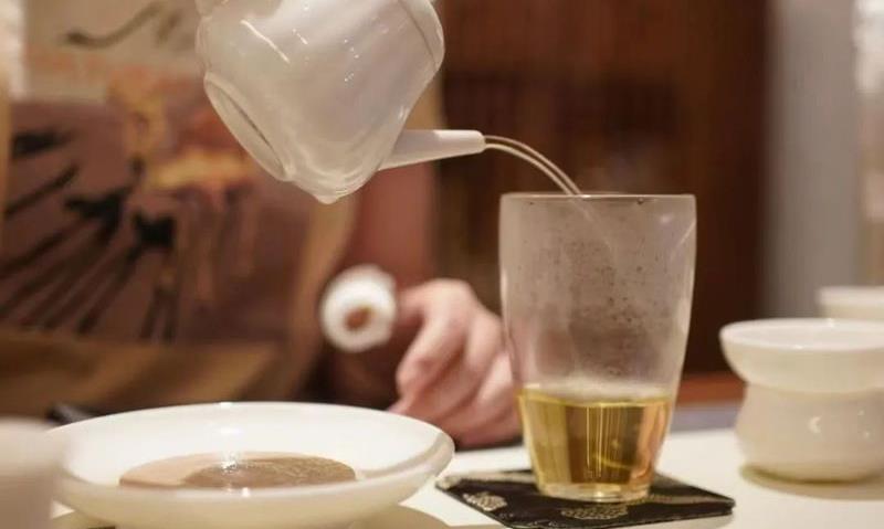 一茶一世界，一壶一乾坤。今说公道杯