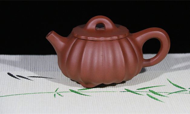 紫砂小知识：“内开”、“外开”和“云盘”各指？