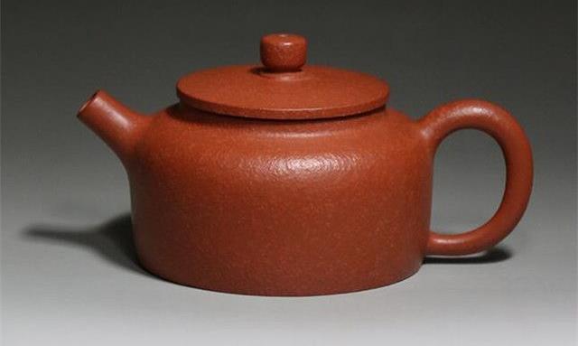 紫砂小知识：老茶人大都喜欢什么样的紫砂壶呢？