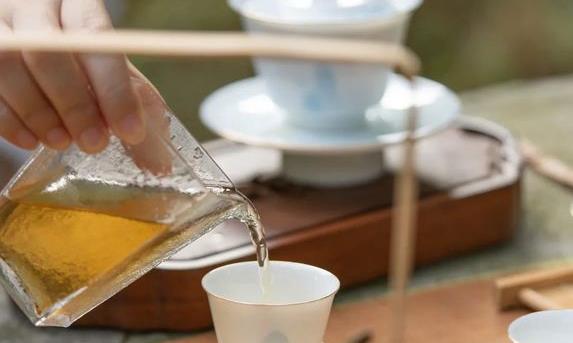 泡出一杯好喝的普洱茶需要哪些工具？至少要备这五种