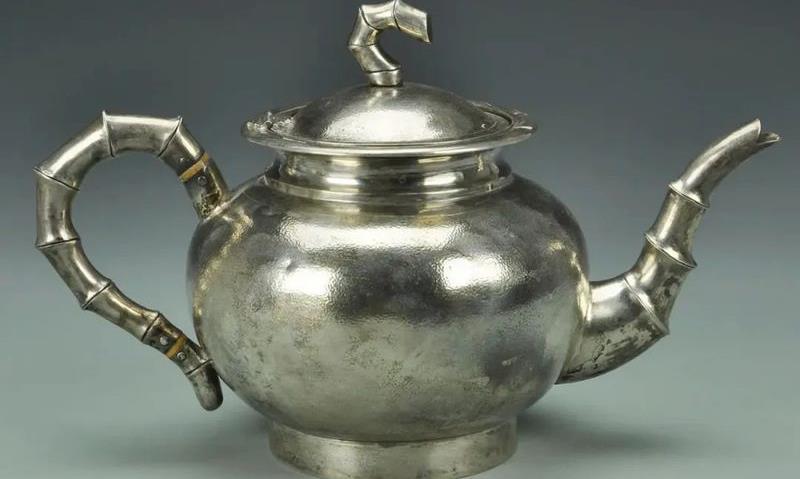 茶垢虽没毒,最好洗洗壶