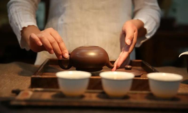 紫砂壶脏了如何清理?